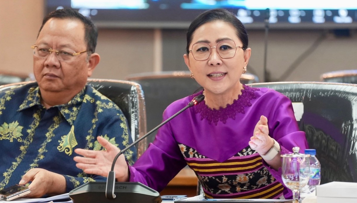Julie Laiskodat Perjuangkan Kesejahteraan NTT dari Garam hingga Wisata